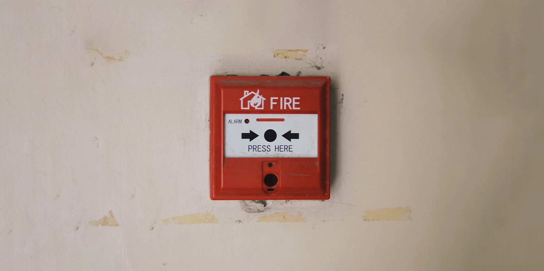 The Difference Between Fire Alarms and Smoke Detectors Ubitec